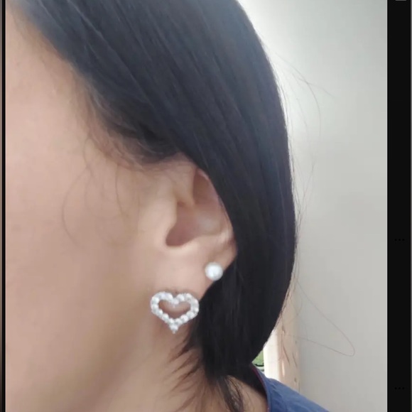 💖 18k White Gold Filled CZ Diamond Heart Earrings - Picture 7 of 16